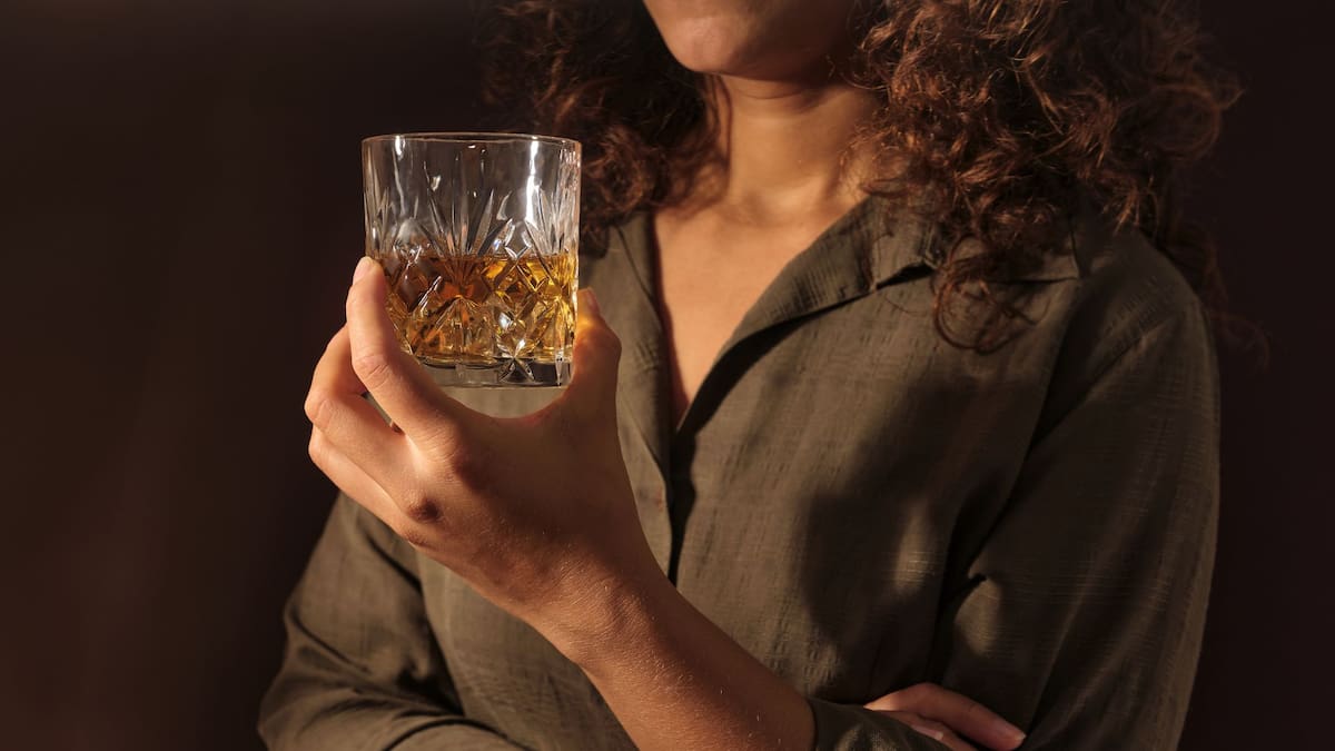 La edad ideal para dejar el alcohol y sus efectos reales en la salud | Foto: Especial (canva)