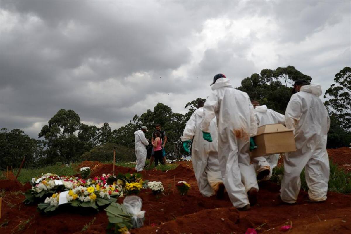 Una persona muere cada 50 segundos por Covid-19 en Brasil; el país registró 75 mil 102 casos en las últimas 24 horas