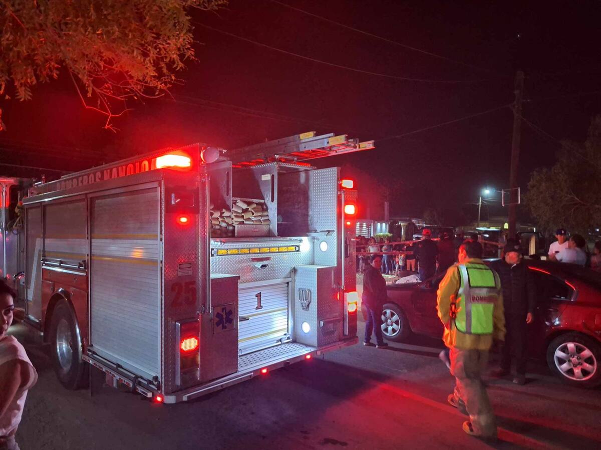 El conductor del sedan no se percató de que el motociclista intentaba rebasarlo. FOTO: ESPECIAL