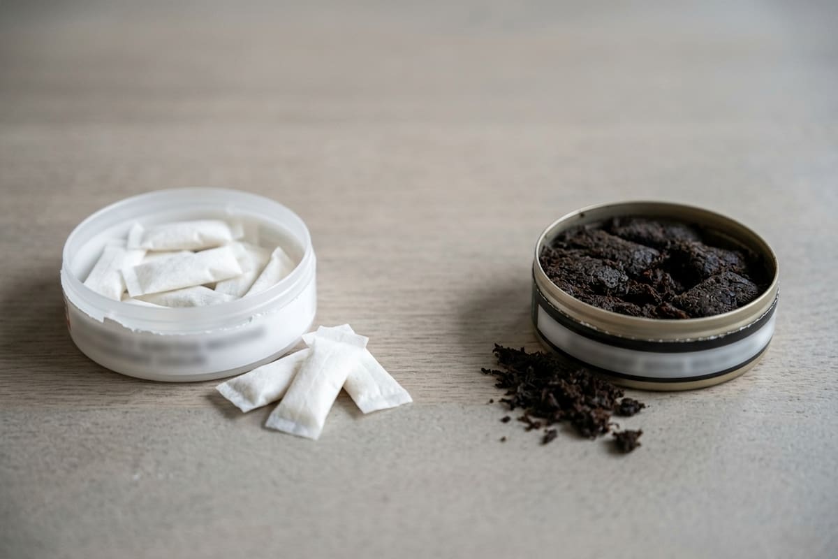 Un estudio analiza 132 sustancias presentes en bolsas de nicotina y snus y encuentra un perfil químico diferente, con menos compuestos medibles y concentraciones más bajas en las bolsas, pero sin demostrar que sean seguras