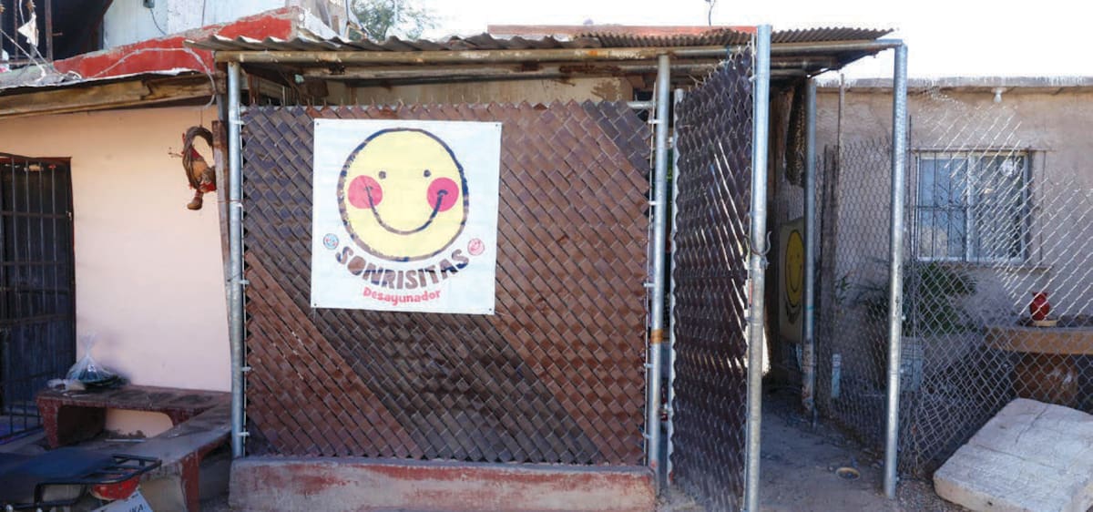 Vecinas que atienden el Desayunador Sonrisitas piden el apoyo de la comunidad para realizarles su posada a niños de la invasión Altares. FOTO: TEODORO BORBÓN