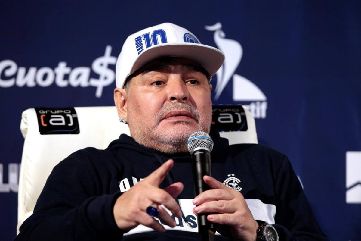 Maradona cumple 60 años: los éxitos, paradojas y anécdotas de uno de los mejores jugadores de fútbol de la historia