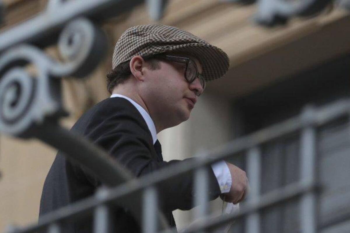 Encarcelan a pariente de Isabel II por agresión sexual