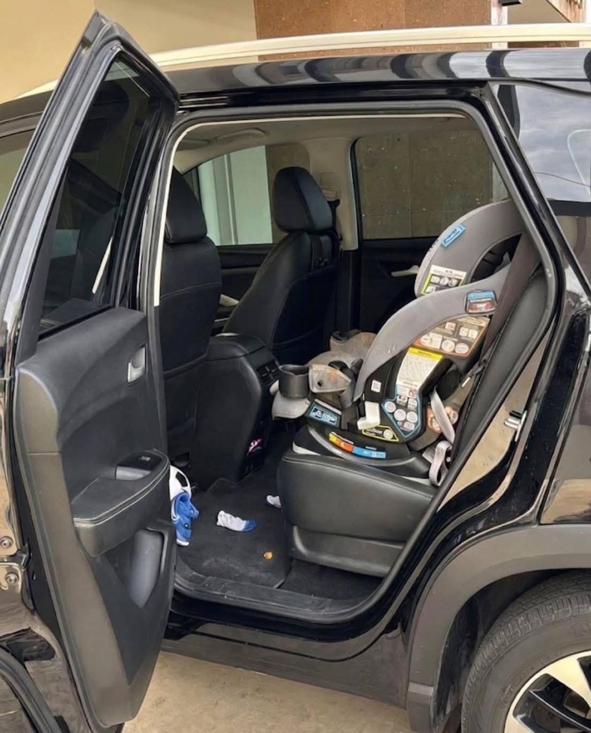Roxana "N" dejó al menor en su silla de seguridad en el asiento trasero, con el automóvil cerrado.│Foto: Said Morones/Cortesía