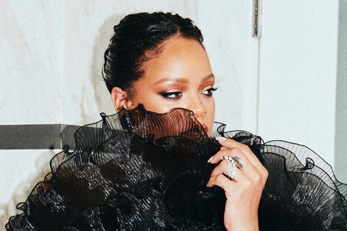 Rihanna vuelve a la música luego de tres años de ausencia