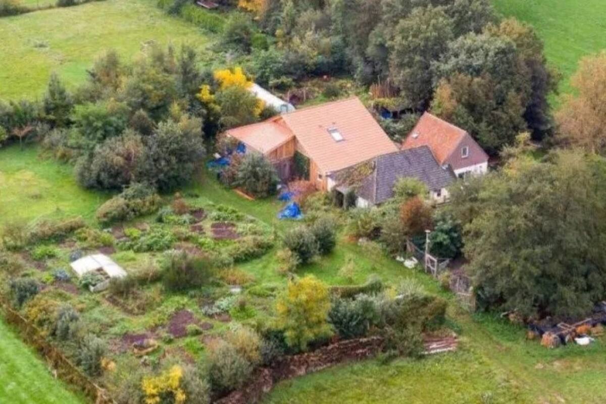 Acusan de abuso sexual a padre que mantuvo a su familia en granja durante 9 años