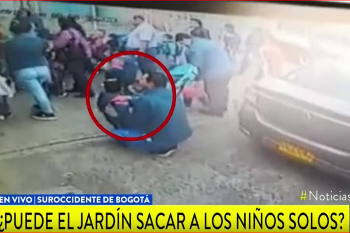 Por llegar tarde, niegan entrada a niño de 2 años a kínder y lo dejan solo en la calle