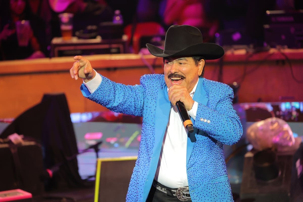 Lorenzo de Monteclaro cancela shows tras problemas con su visa