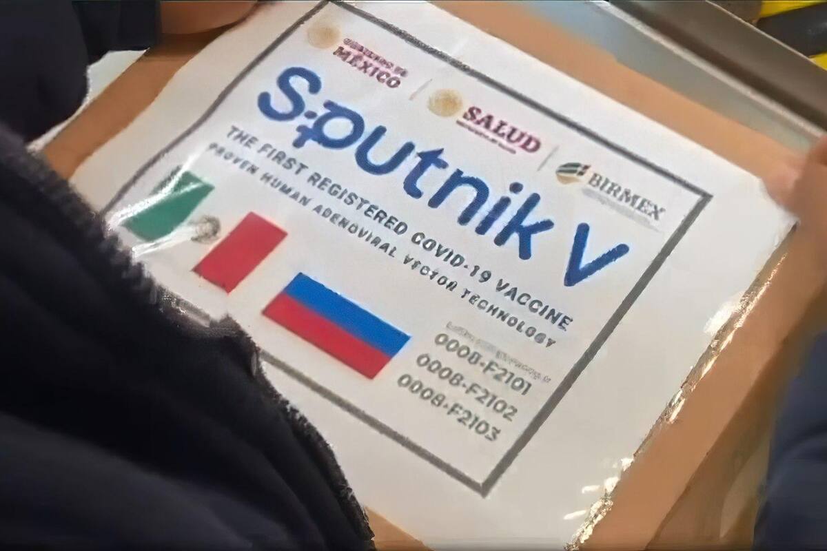 Gobierno de México envía a Rusia pruebas piloto de vacuna Sputnik V