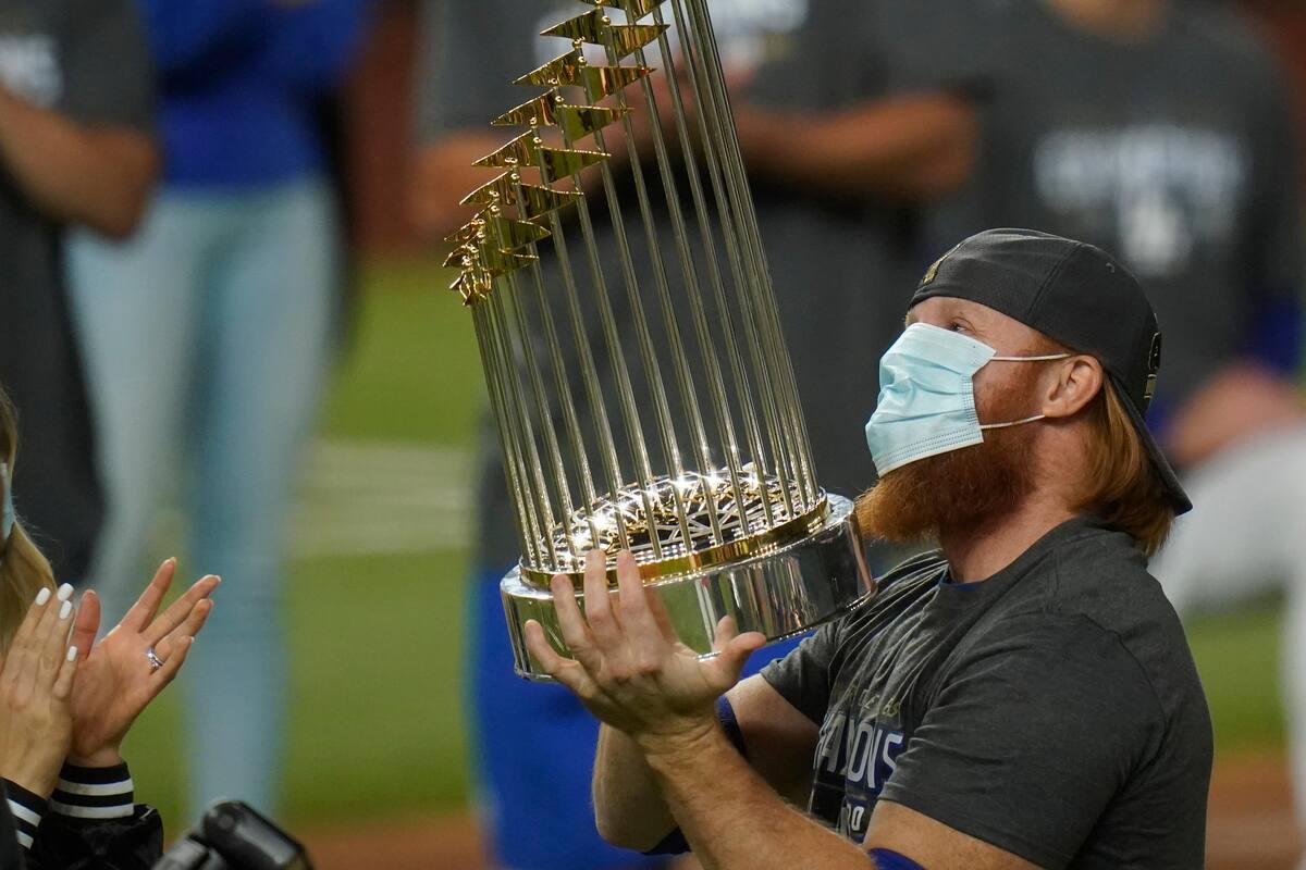 Justin Turner interesa a varios equipos de Grandes Ligas para temporada 2021