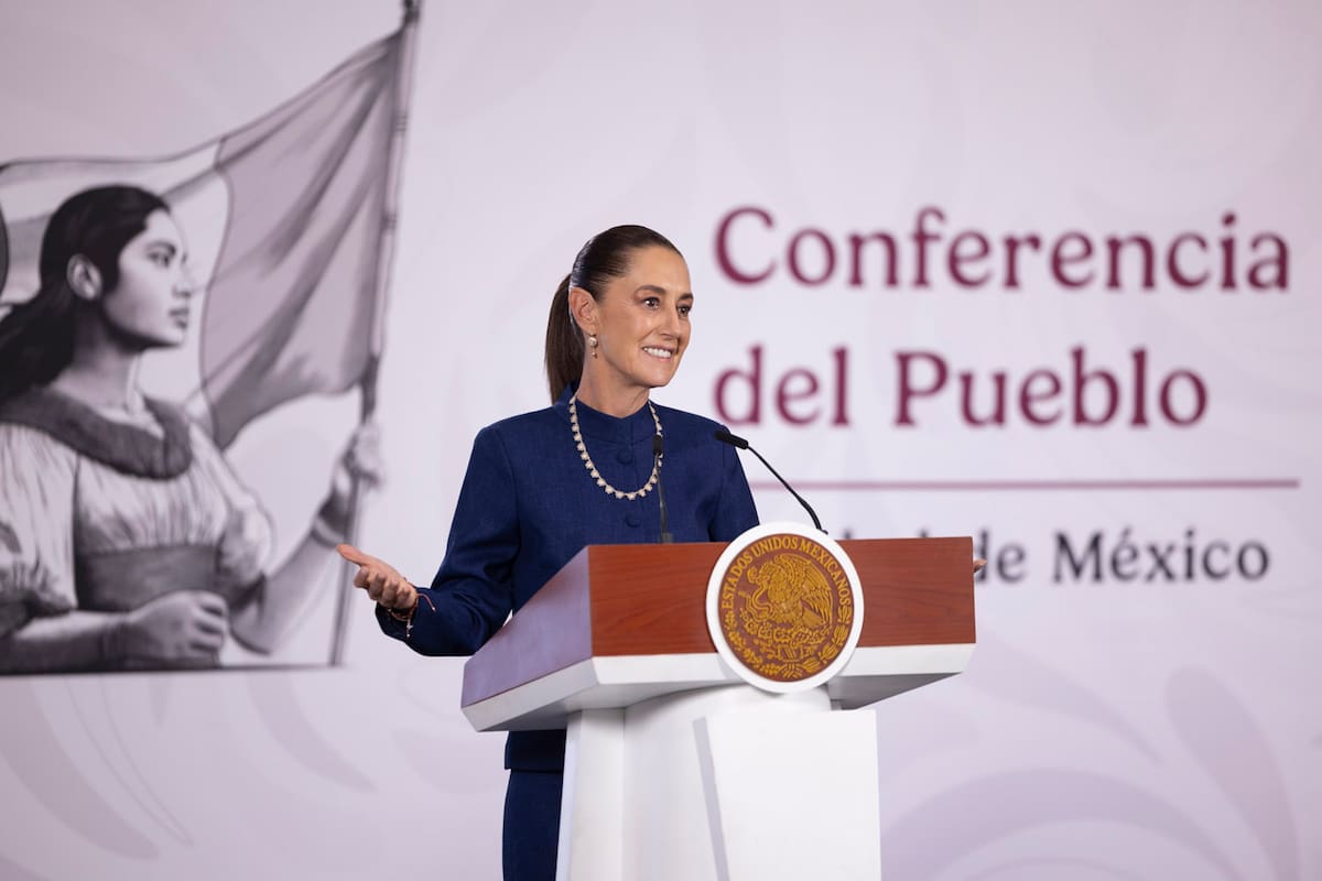 Cuauhtémoc, Ciudad de México, México, 9 de julio de 2026. La doctora Claudia Sheinbaum Pardo, presidenta Constitucional de los Estados Unidos Mexicanos en conferencia de prensa matutina, “Conferencia del Pueblo” en el Salón Tesorería de Palacio Nacional. | Foto: Gabriel Monroy / Presidencia