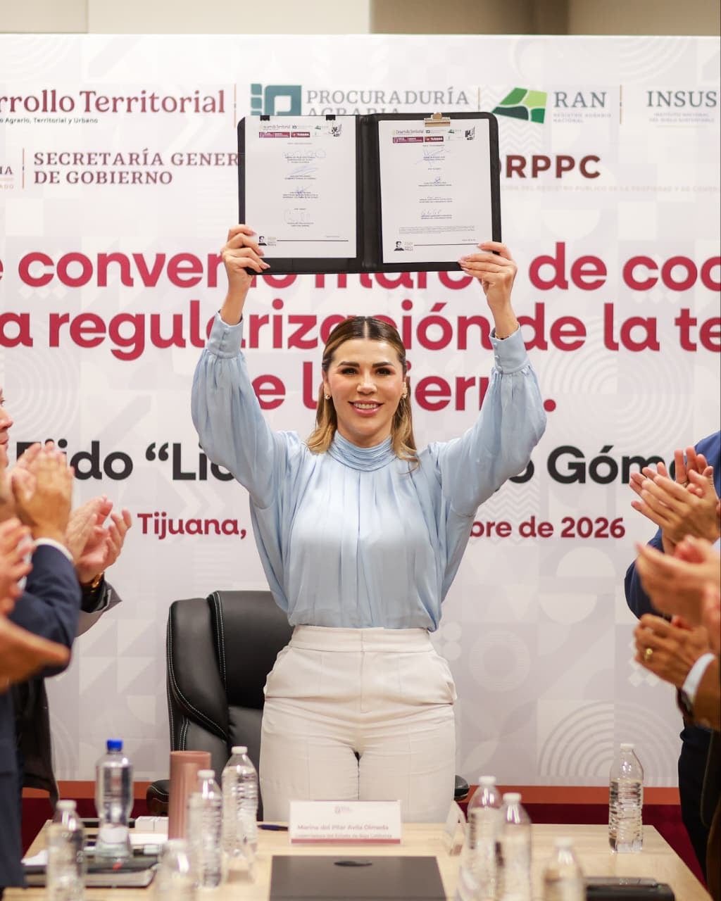 Autoridades firmaron un convenio para avanzar en la regularización de terrenos del Ejido Rojo Gómez y colonias aledañas. Foto: Cortesía