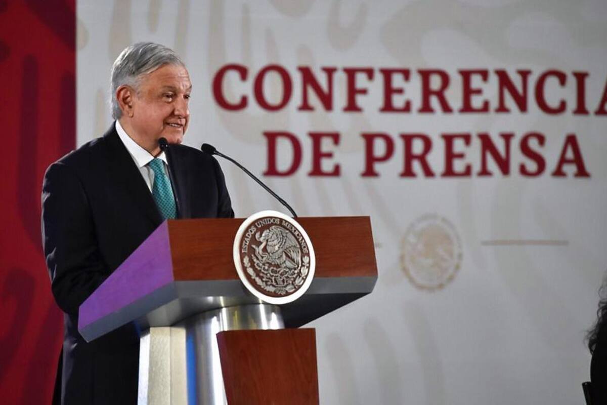 Estoy contento porque evitamos una crisis económica: AMLO