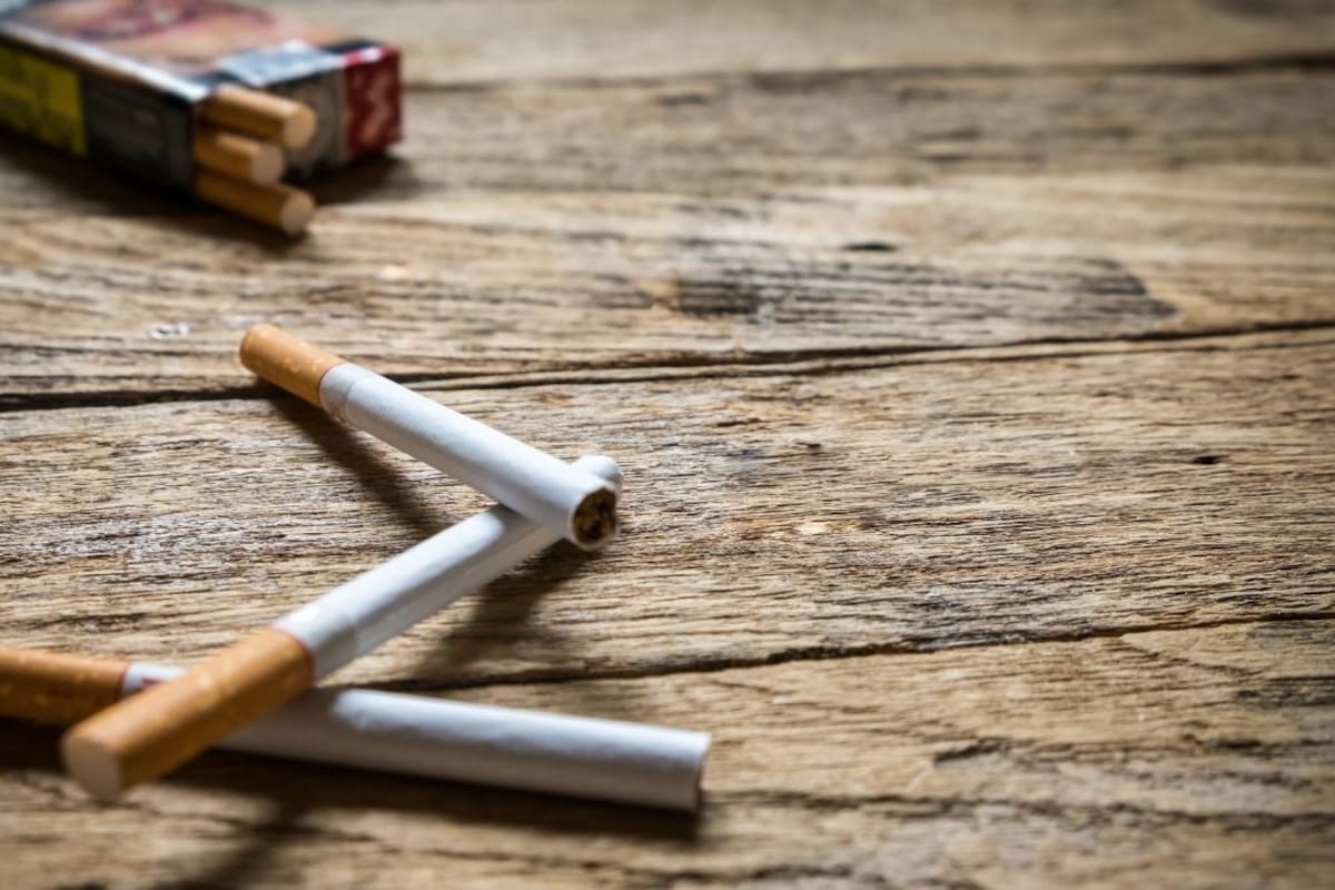 Cigarros ilegales ganan terreno en México por ser 75% más baratos que los formales y este contrabando reduce la recaudación fiscal exponiendo a tienditas a penas de hasta 9 años de cárcel