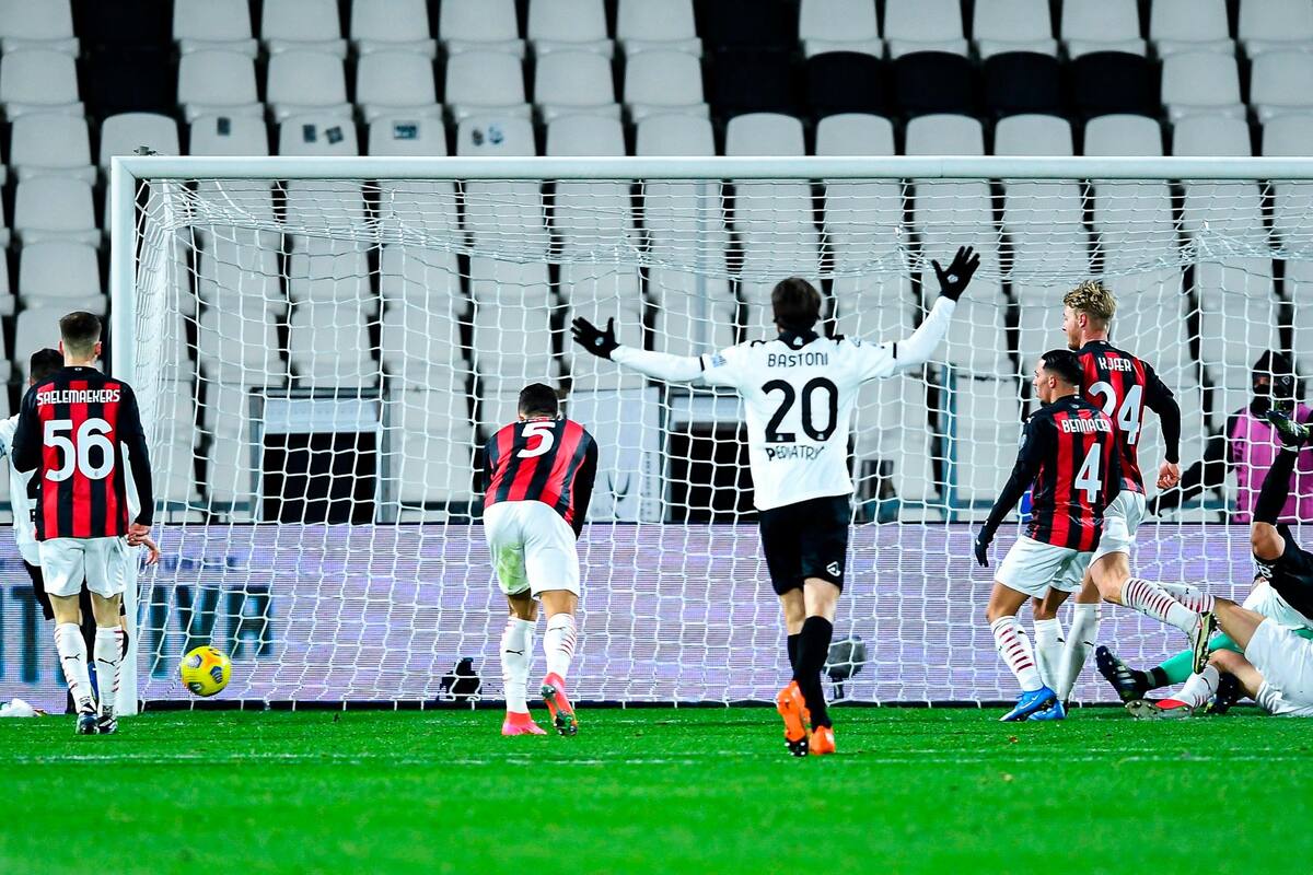 Spezia sorprende y le pega al líder de Italia, AC Milán