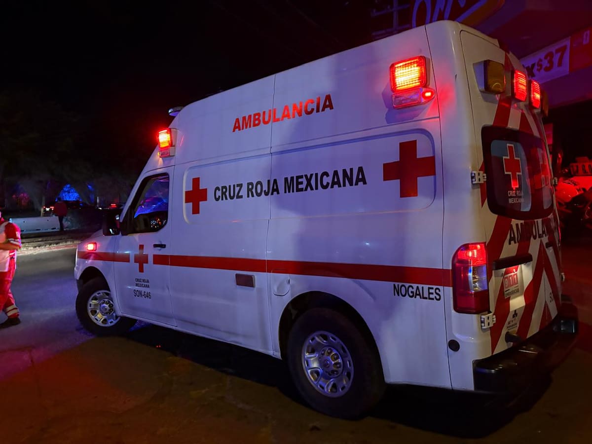 Dos personas que pasaba por el lugar llamaron a la Cruz Roja, quienes trasladaron al hombre de 33 años al hospital. | Crédito: Manuel Jiménez