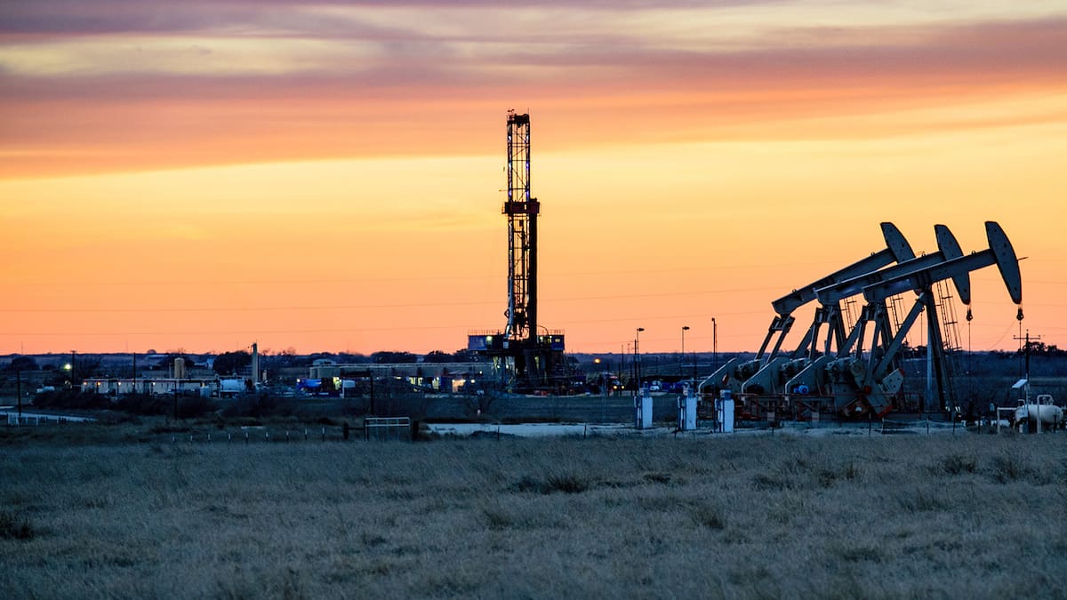 Entregan más de 90 mil firmas al Senado para prohibir el "fracking" / Foto: Especial