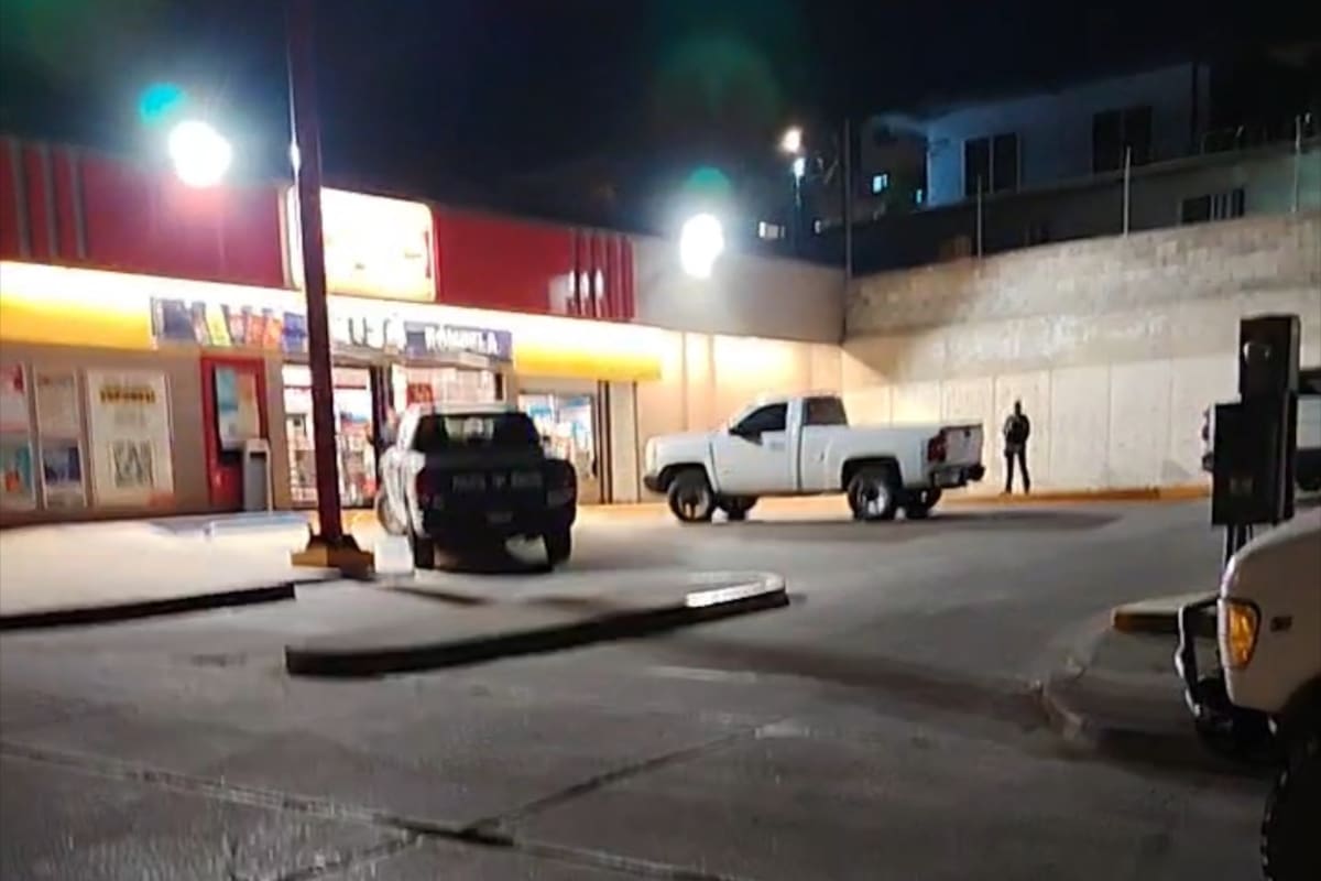 Asaltan dos tiendas de conveniencia en Ensenada