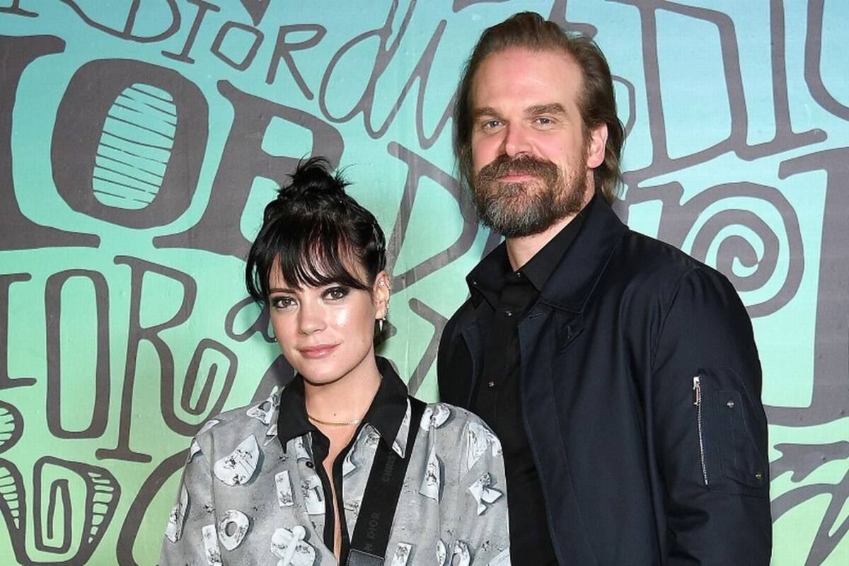 Lilly Allen descubrió a su esposo, David Harbour, en Raya