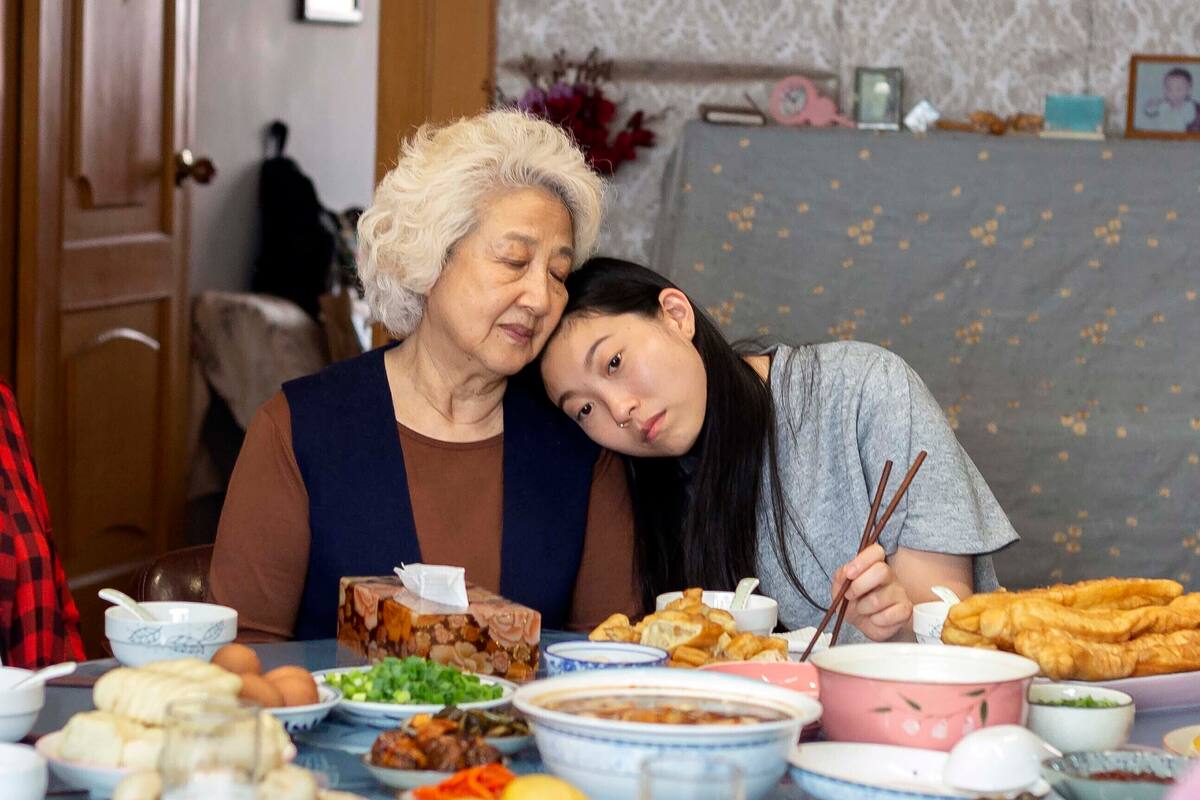 Siendo ya una estrella en China, a los 75 años alcanza fama en EU