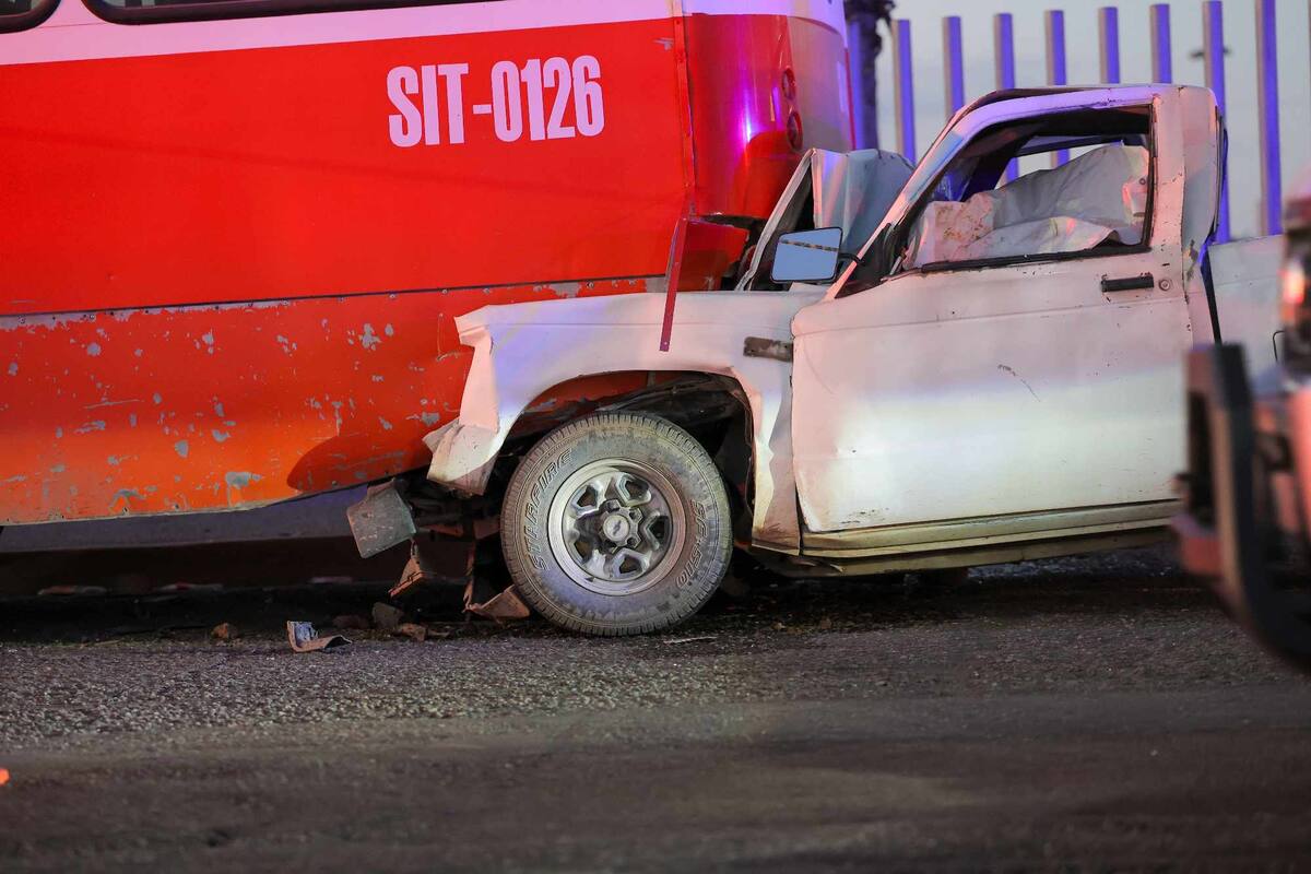 Muere hombre prensado tras chocar contra camión urbano al Poniente de Hermosillo