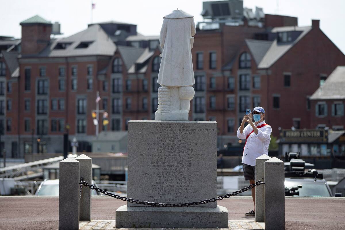 Vandalizan dos estatuas de Cristóbal Colón en EU