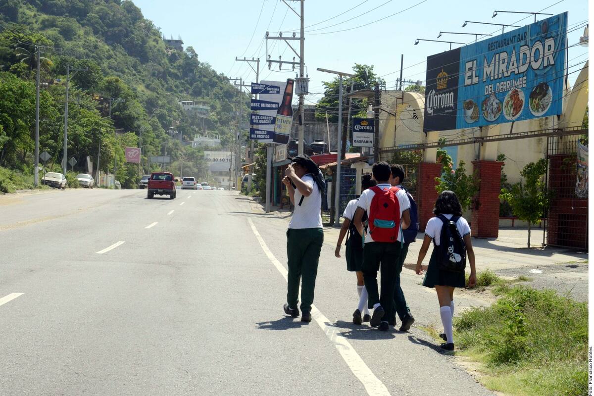 Crimen organizado deja sin transporte a habitantes de Acapulco por no pagar derecho de piso
