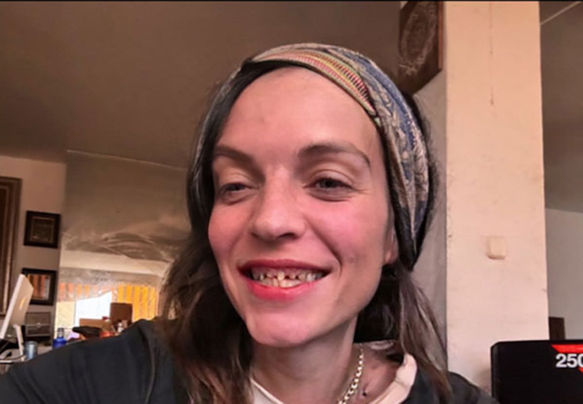El hijo de Camilo Sesto, Camilo Blanes, también conocido como Sheila Devil, sigue preocupando a sus seguidores y a su madre Lourdes Ornelas.