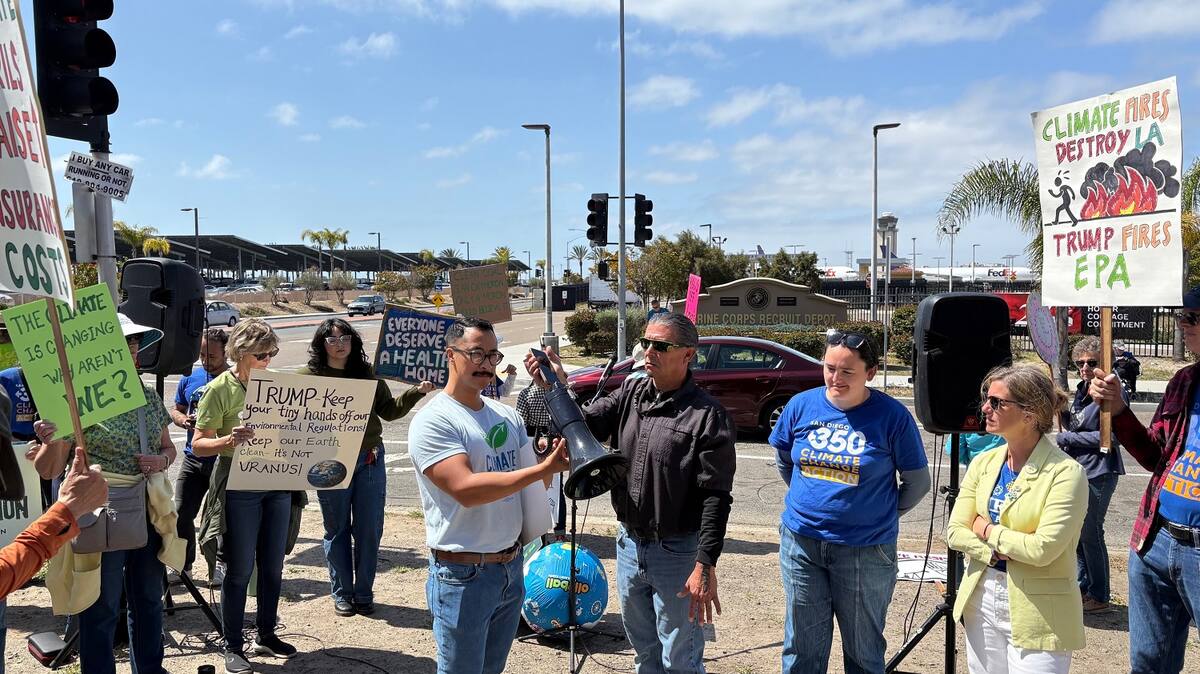 Los manifestantes incluyeron a personas de todas las edades.