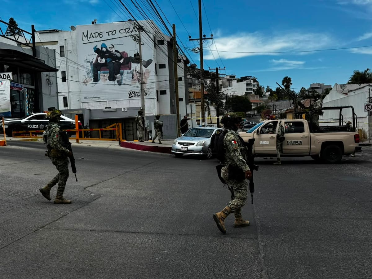 Testigos aseguran que el vehículo permanecía en la avenida las Ferias desde el pasado lunes. Foto: Border Zoom