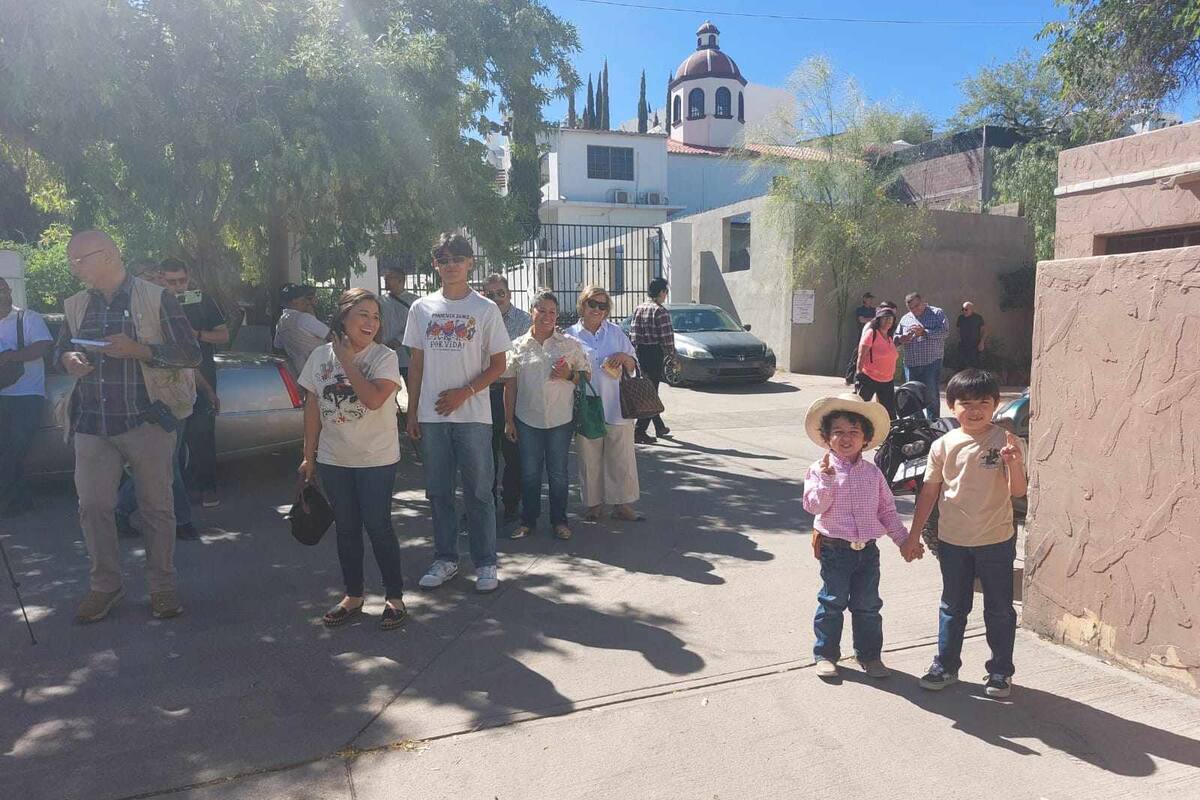 Mateo y Raúl eran los más “alborotados” por ir a “votar”