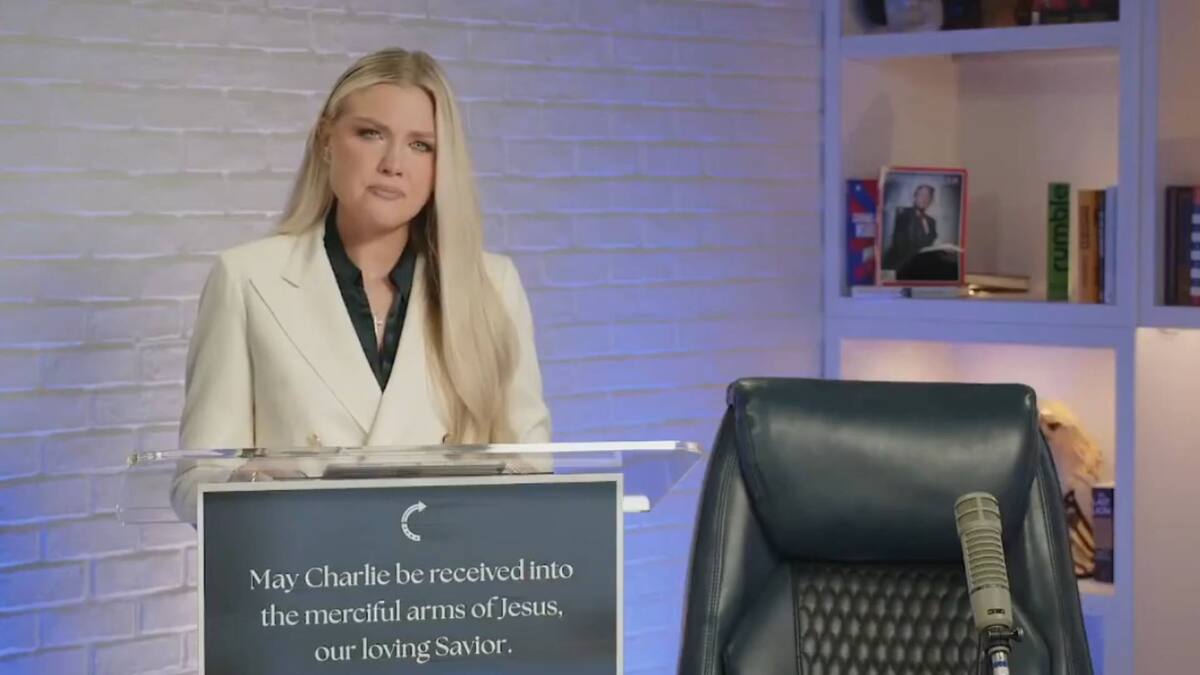 Actualmente, Erika estudia un doctorado en estudios bíblicos, conduce el pódcast Midweek Rise Up y dirige una línea de ropa religiosa.