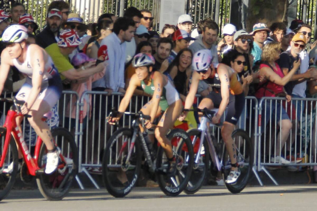 México termina 13° en relevos mixtos del triatlón de París; Sonorense Rosa Tapia destaca con su actuación