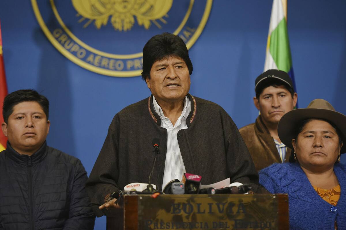 Renuncia Evo Morales; acusa golpe de Estado