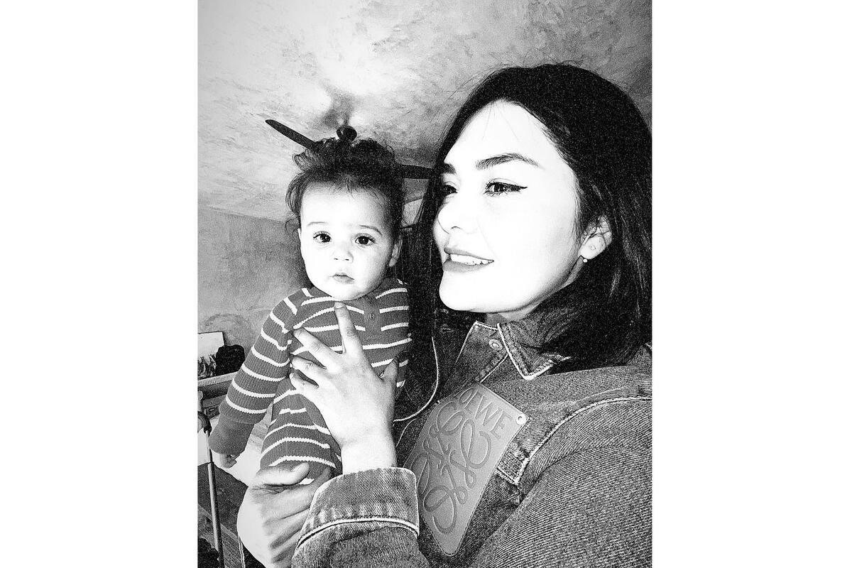 Yuridia presentó a su segundo hijo, Benicio, en el Auditorio Nacional. Foto: Cortesía Instagram