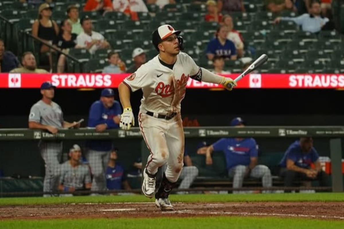 Conecta Ramón Urías sexto cuadrangular en la temporada