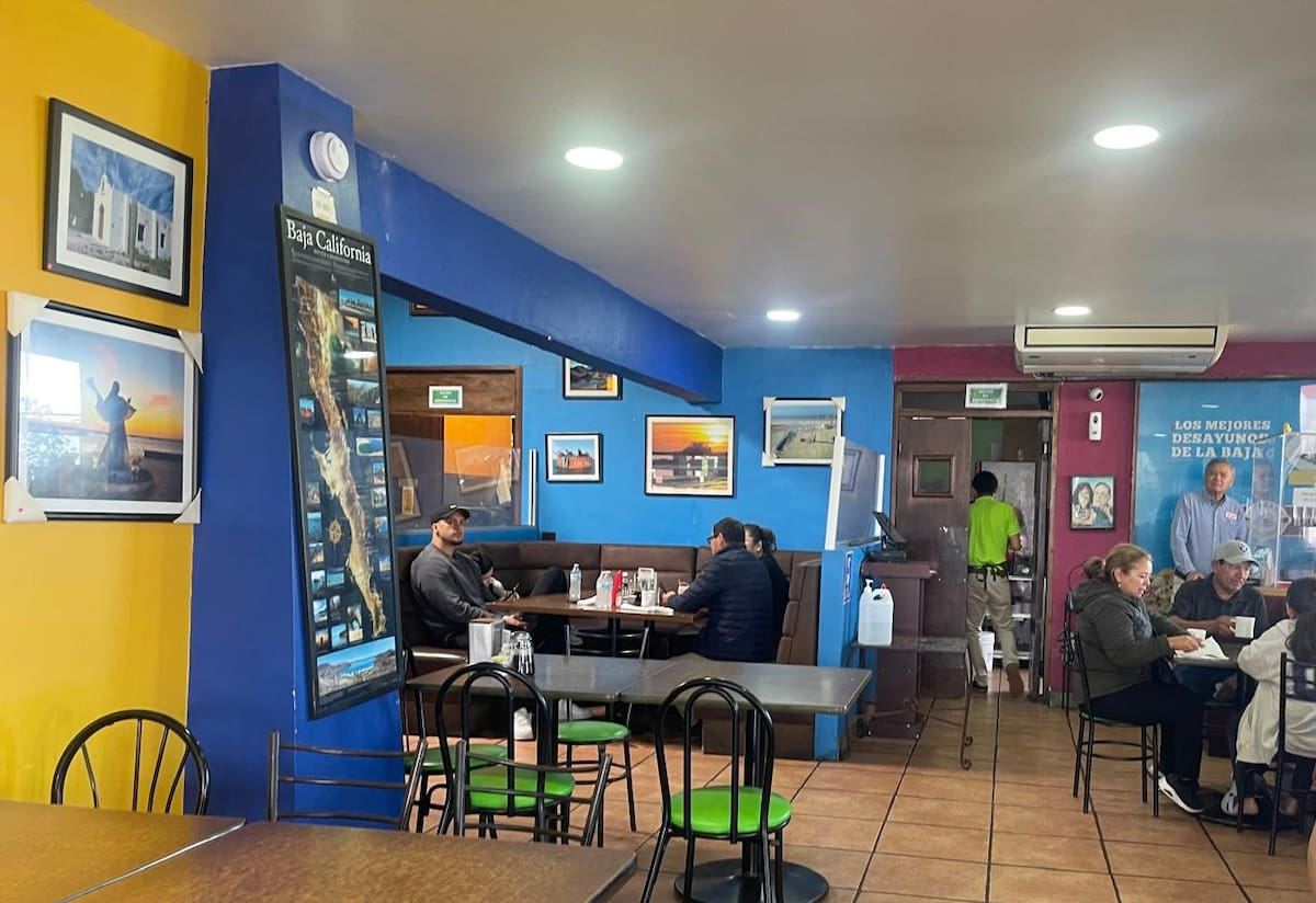 Canirac Rosarito advirtió que los constantes apagones han generado pérdidas económicas, daños a equipos y suspensión de operaciones en el sector restaurantero. Foto: Cortesia