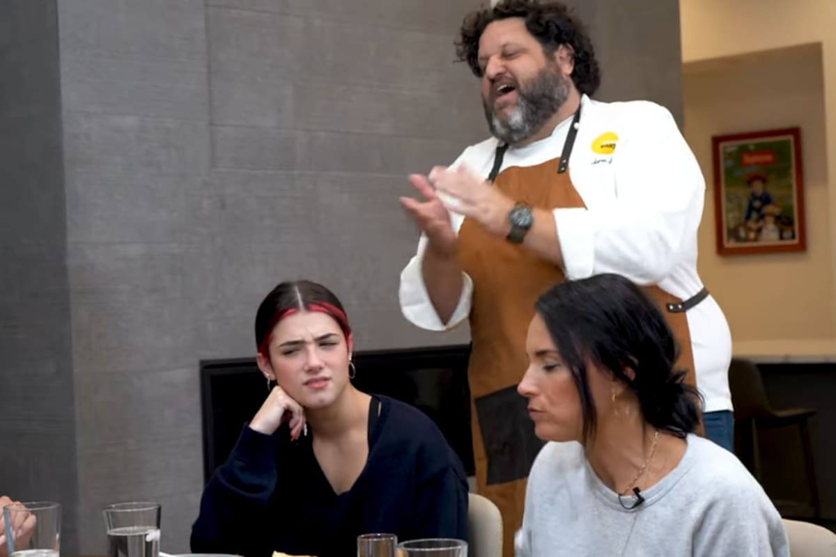 Pierde un millón de seguidores en Tik Tok, tras un polémico video con su chef personal