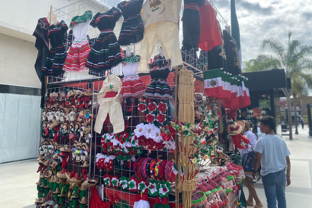 Ambulantes de Tijuana esperan aumentar 30% sus ventas durante fiestas patrias