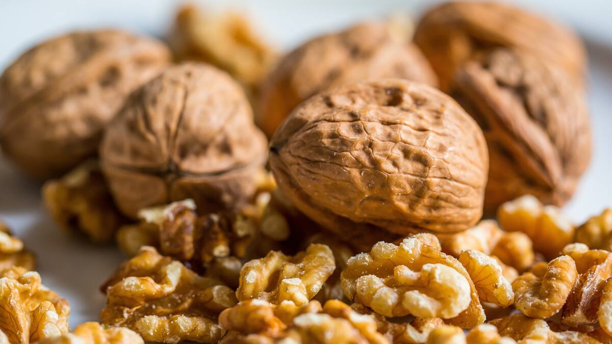 Las nueces son un alimento altamente nutritivo, rico en grasas saludables, antioxidantes y minerales esenciales/Foto: Canva