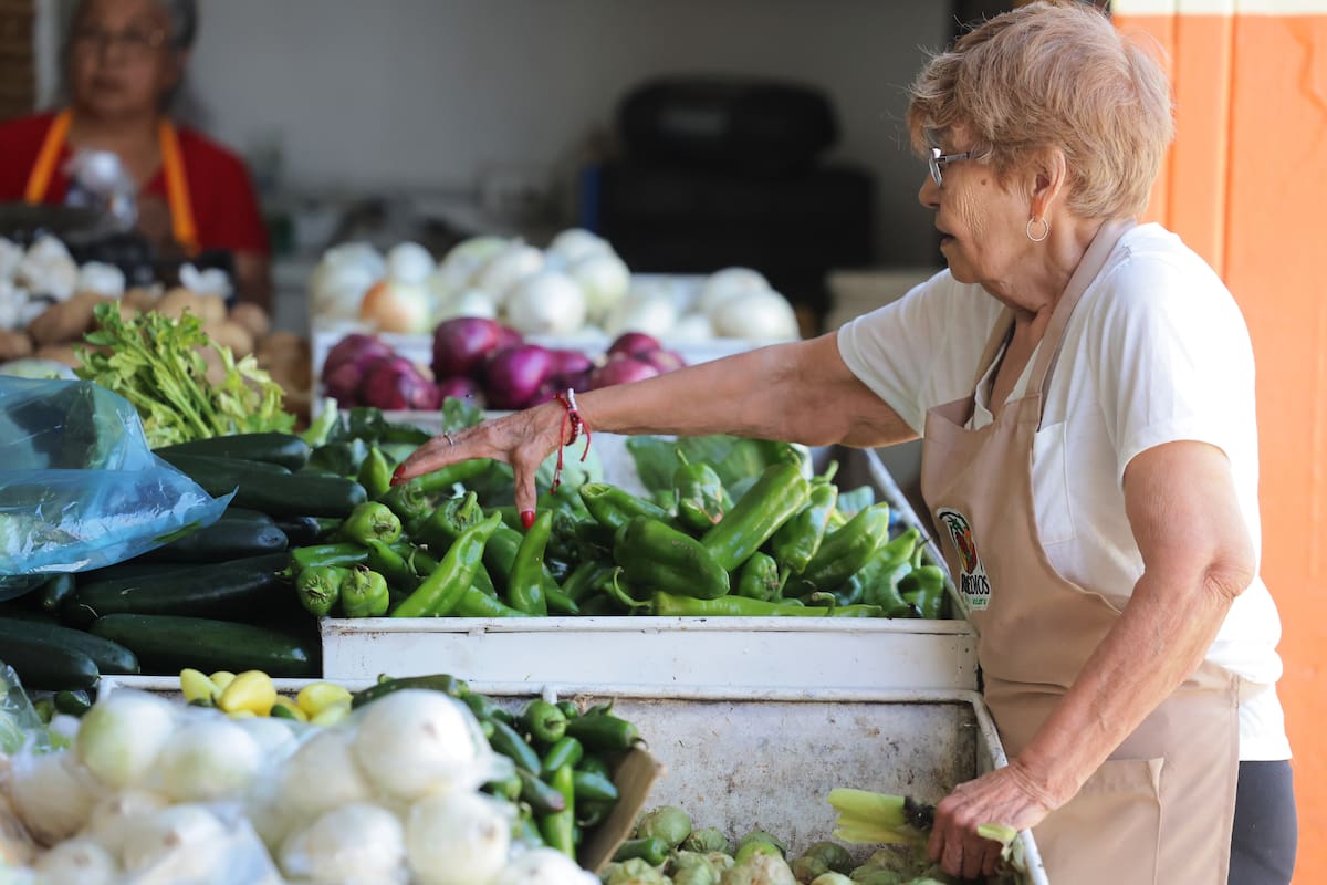 Inflación baja en Sonora por frutas, leche y huevo, pero hortalizas, luz y gas siguen presionando el gasto familiar