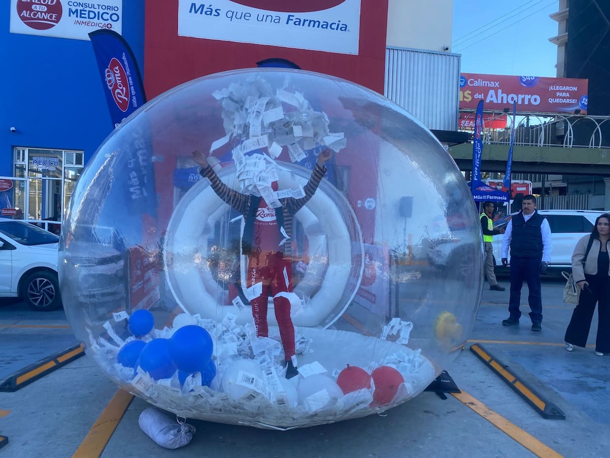 Para agradecer la fidelidad de sus clientes en las 140 sucursales que opera en Baja California se rifó un iPhone 17 Pro Max y 2 televisores, destacan. Foto: Emmanuel Castañeda