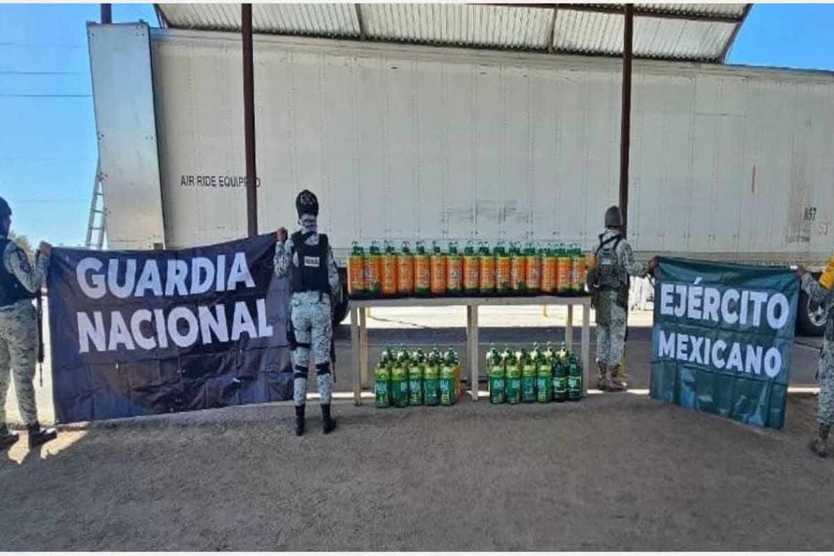 Aseguran más de mil litros de metanfetamina líquida oculta como limpiador en SLRC