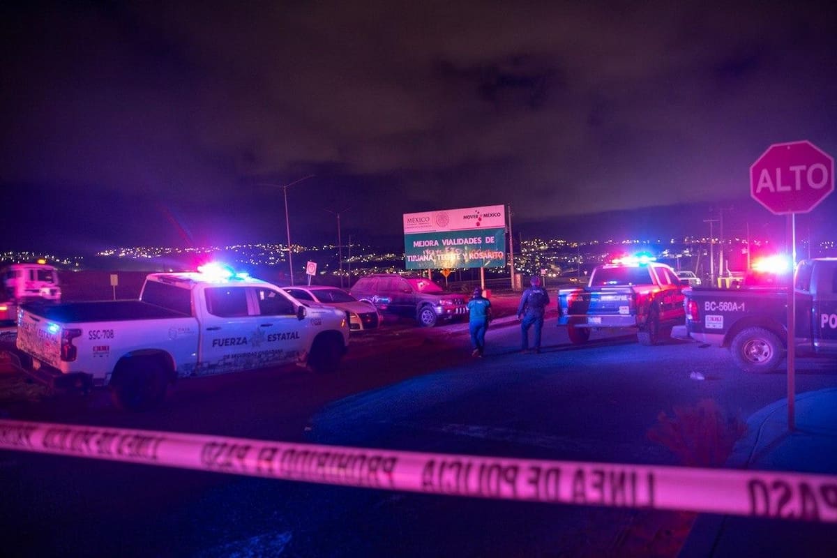 Ataque armado en Cuesta Blanca deja dos hombres muertos y una mujer lesionada en Tijuana