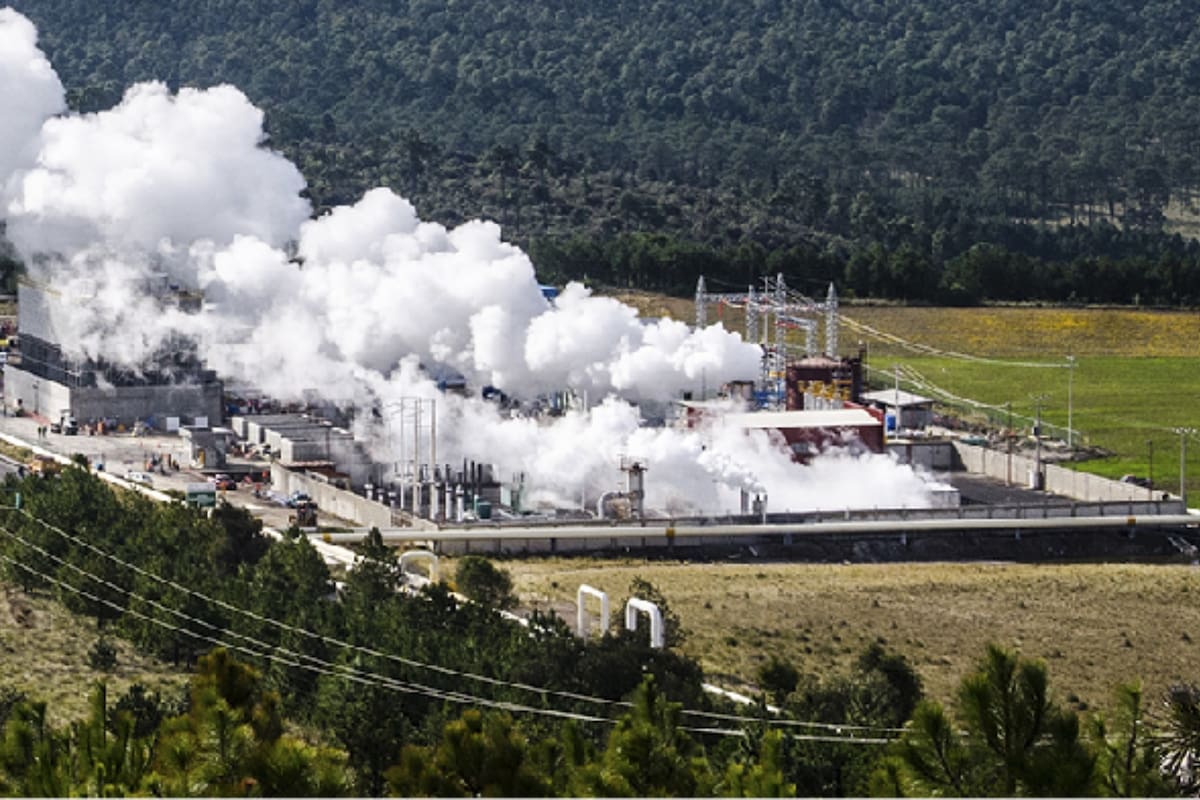 Secretaría de Economía de Guanajuato confirmó inversión de 80 millones de pesos para construir la primera planta geotérmica binaria de 12.5 MW en el estado, tras obtener permisos federales
