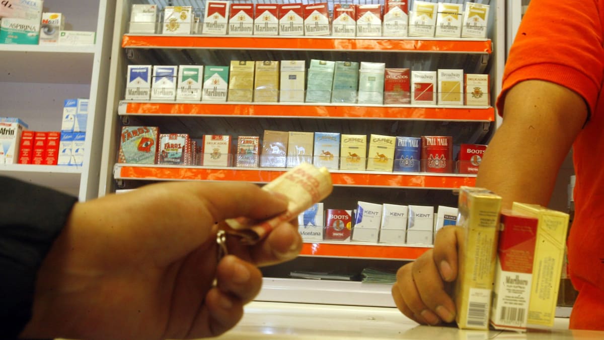 Hacienda reporta que la recaudación de impuestos al tabaco superó los veintisiete mil millones de pesos mientras que los refrescos y sorteos quedaron por debajo de las metas financieras programadas por el gobierno