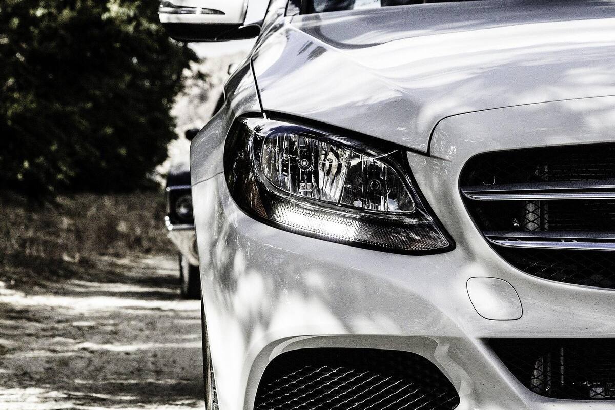 Vecinos frustran robo de automóvil en colonia Villa Mercedes