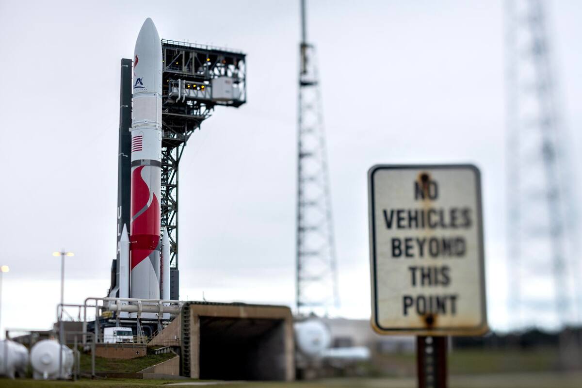ULA lanza con éxito su nuevo cohete con carga de la NASA y la primera misión lunar mexicana