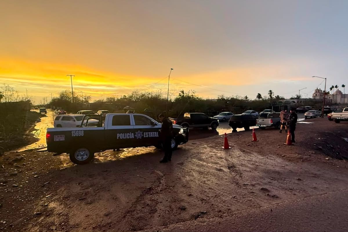 Lluvias por el monzón mexicano dejan siete arroyos desbordados y cuatro cierres carreteros en Sonora