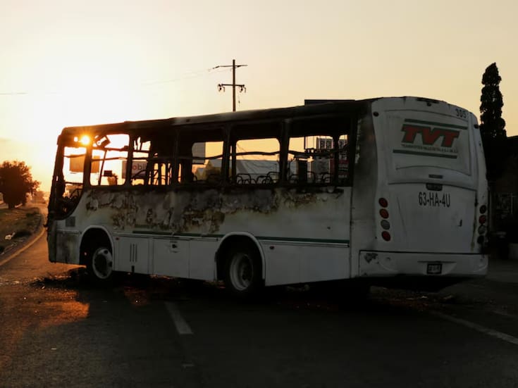 Carreteras en Jalisco ya operan sin bloqueos tras 63 cortes y violencia; autoridades confirman reapertura total y vigilancia reforzada en la red estatal